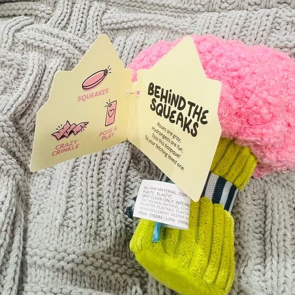 BARKBOX HYDRANGEA BOOPQUET PLUSH DOG TOY - Picture 3 of 8